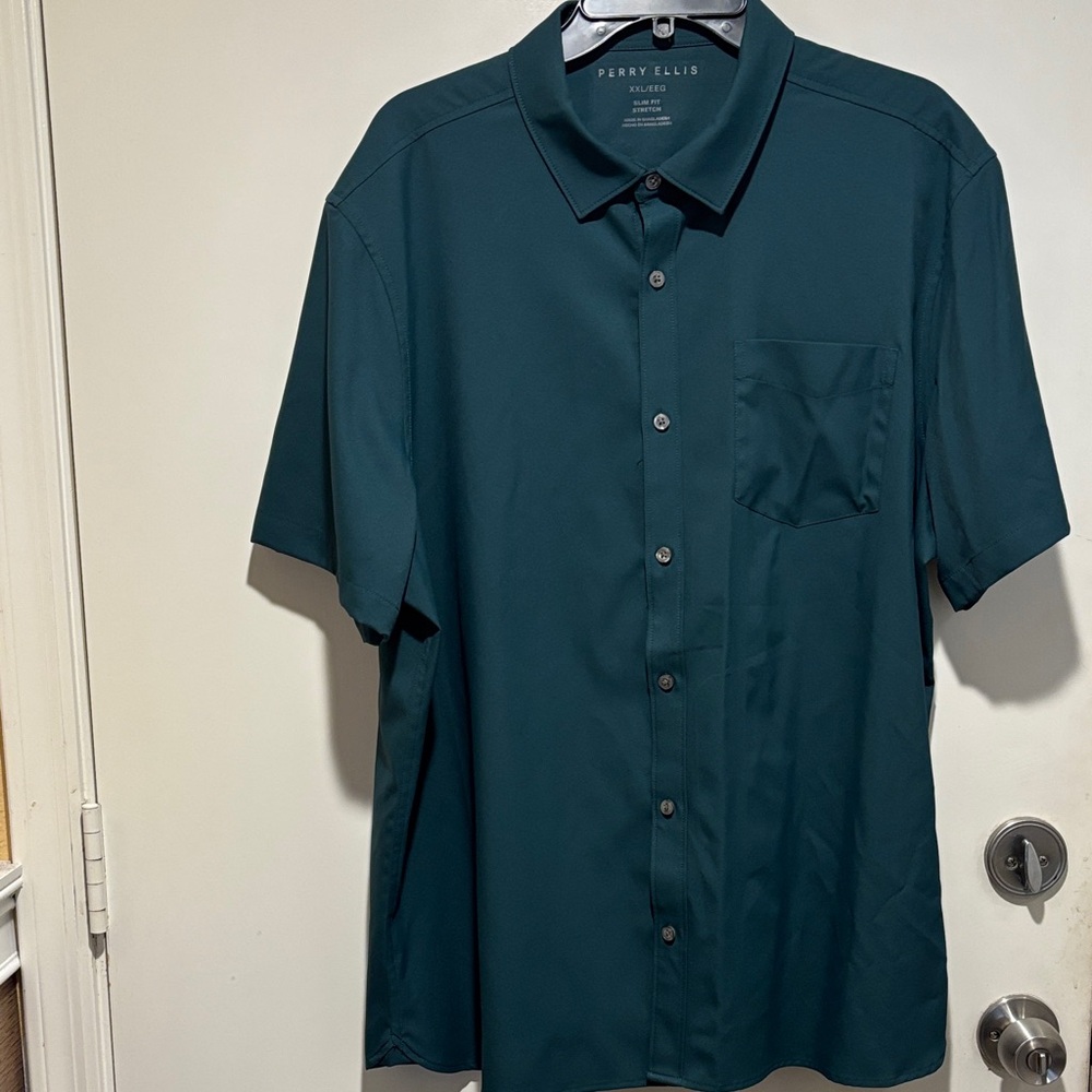 Perry Ellis Men's Button-Down Shirt
